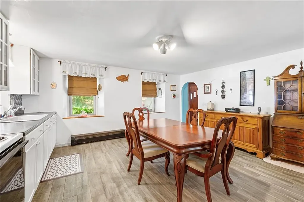 472 Central Avenue Johnston RI 02919