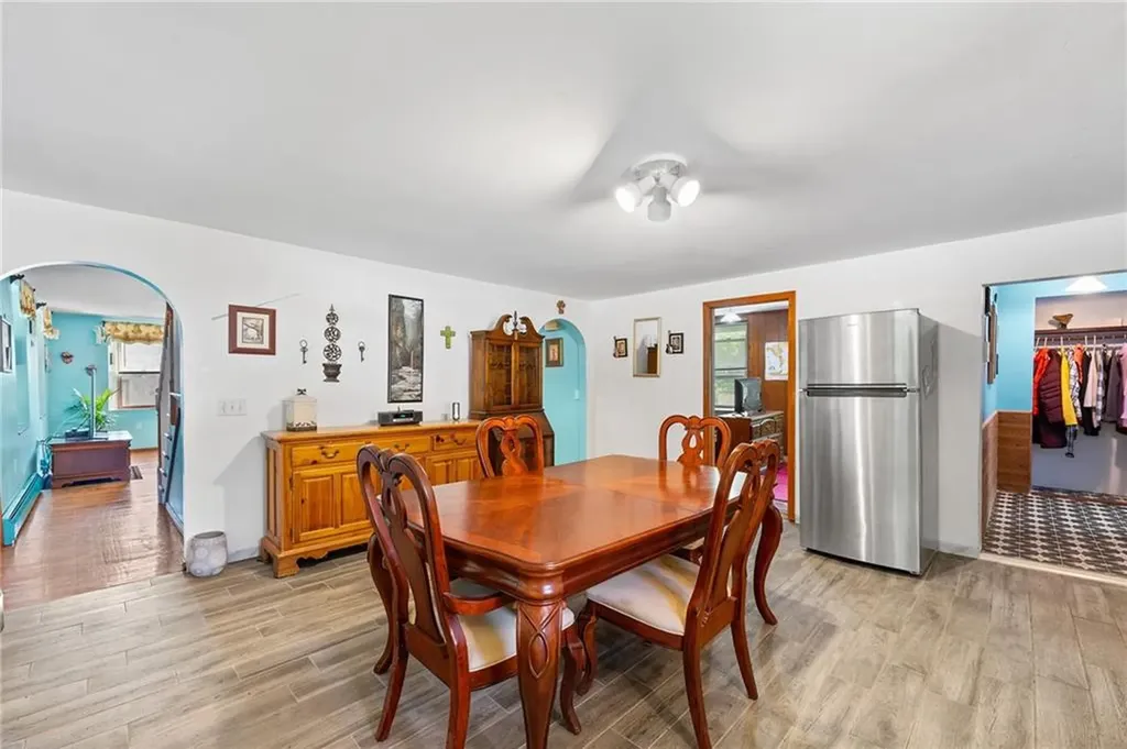 472 Central Avenue Johnston RI 02919