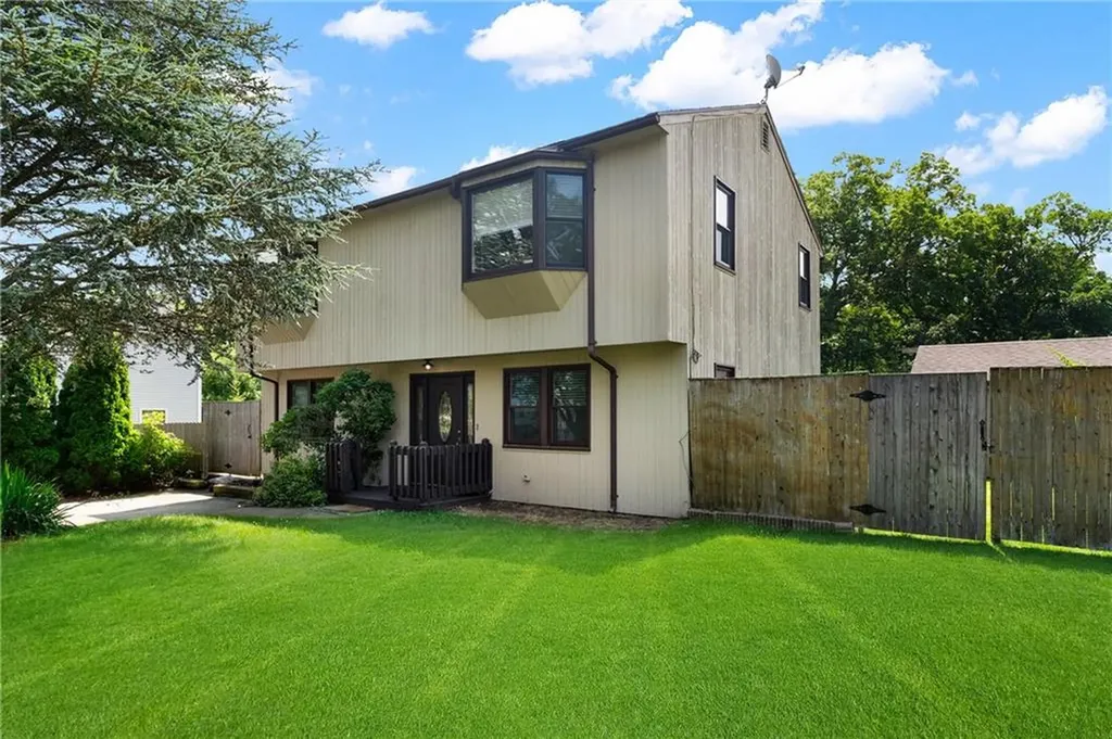 60 Twin Lakes Avenue Coventry RI 02816
