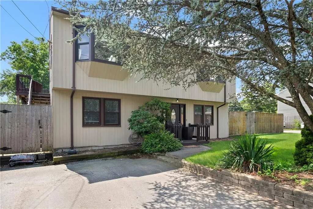 60 Twin Lakes Avenue Coventry RI 02816