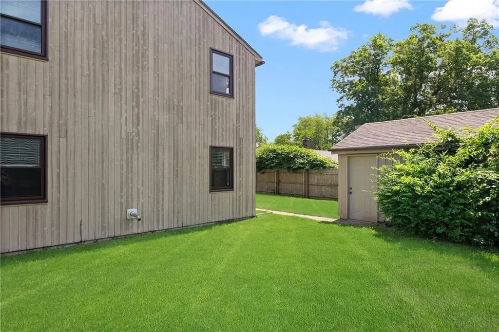 60 Twin Lakes Avenue Coventry RI 02816