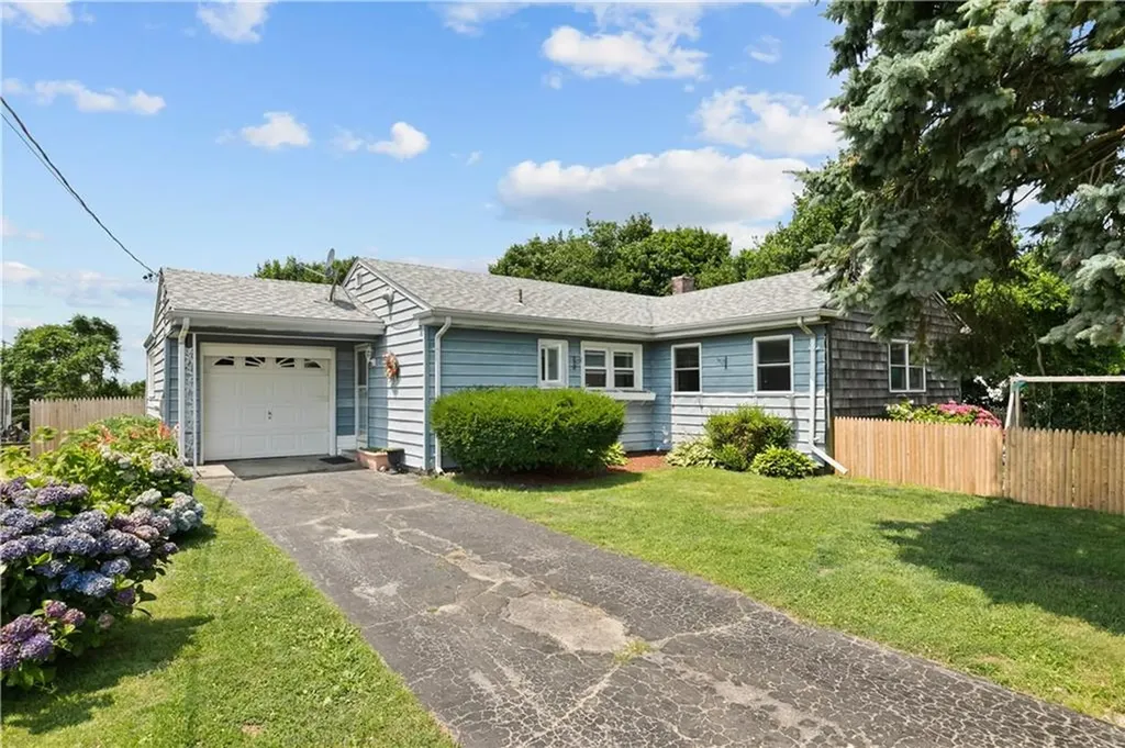 7 Arbor Terrace Tiverton RI 02878