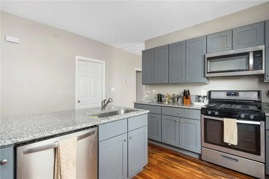 494 Academy Avenue Providence RI 02908