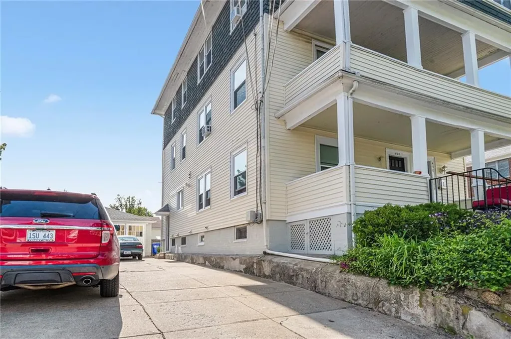 494 Academy Avenue Providence RI 02908