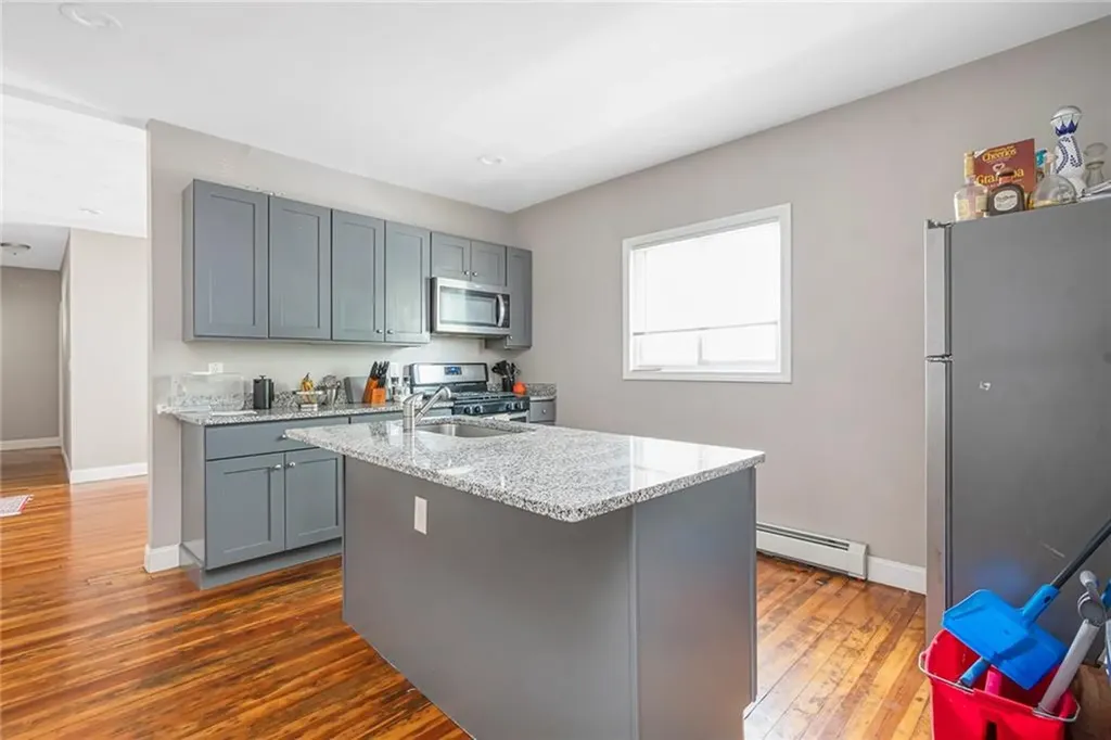 494 Academy Avenue Providence RI 02908