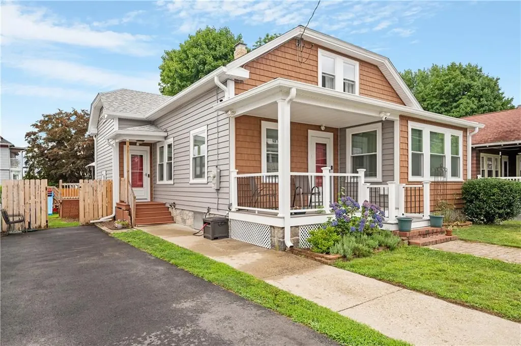 60 Newport Street Woonsocket RI 02895