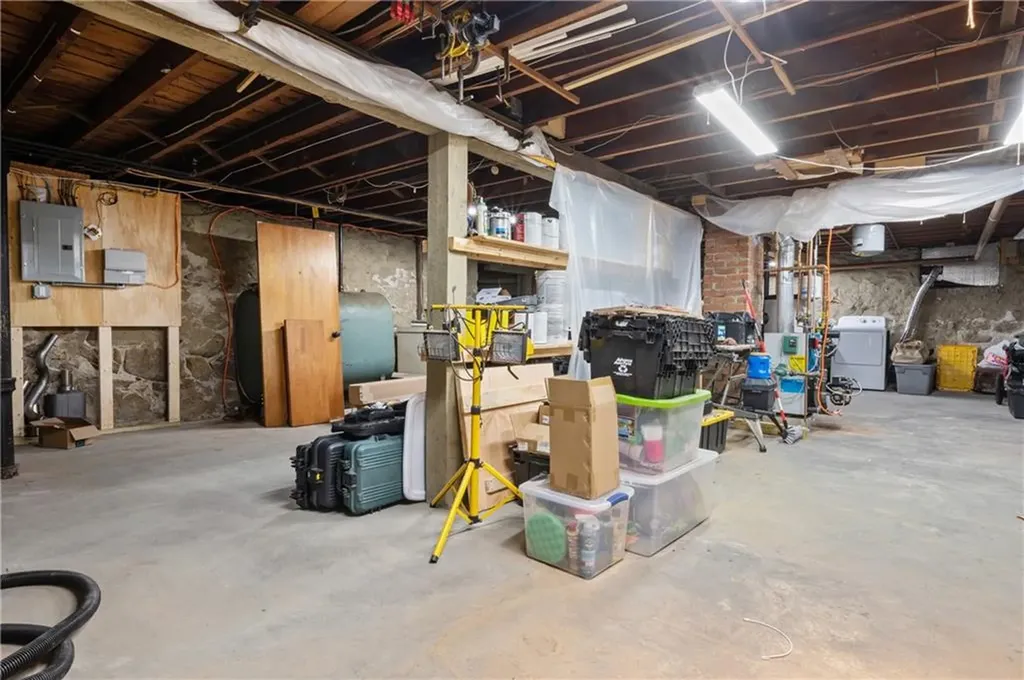 60 Newport Street Woonsocket RI 02895