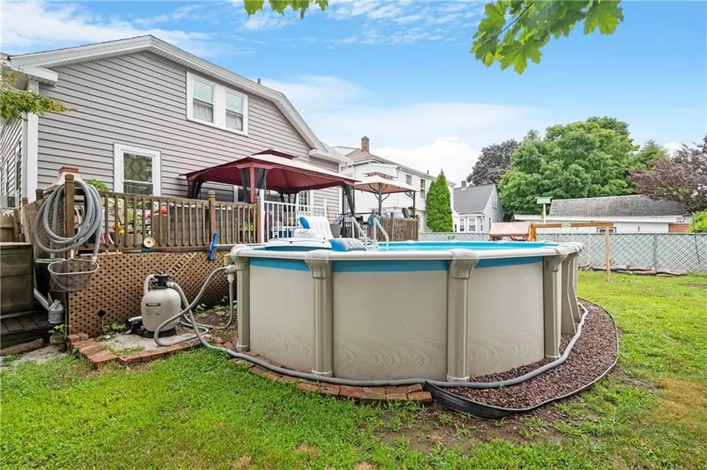 60 Newport Street Woonsocket RI 02895