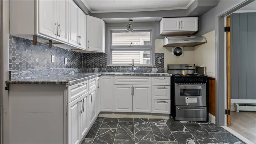 737 Academy Avenue Providence RI 02908