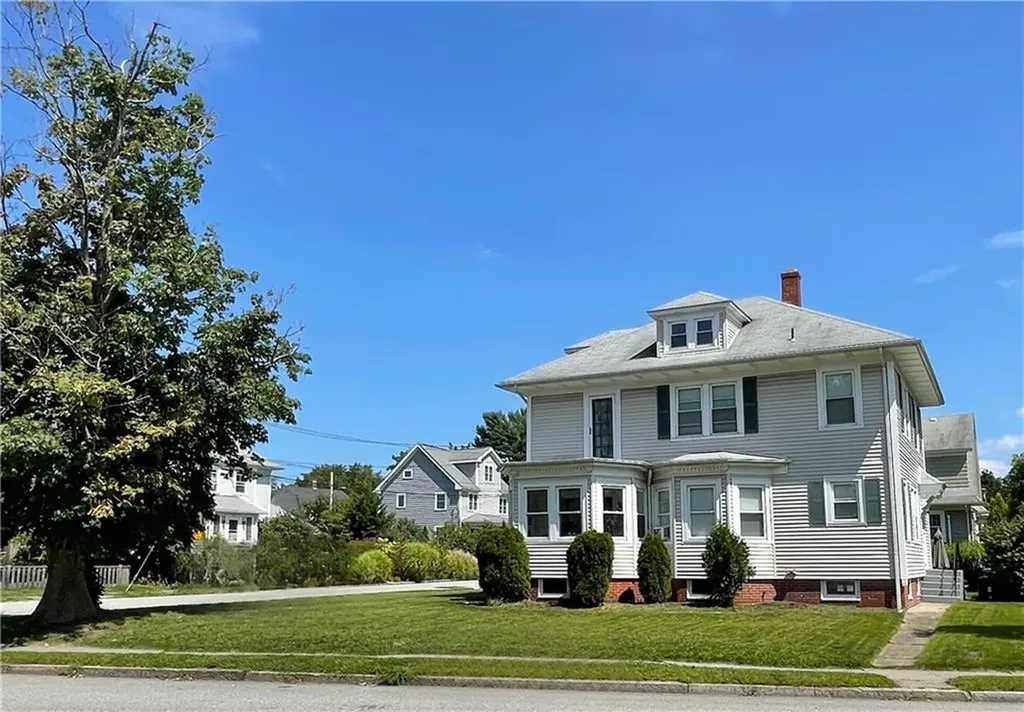 108 Sefton Drive Cranston RI 02905