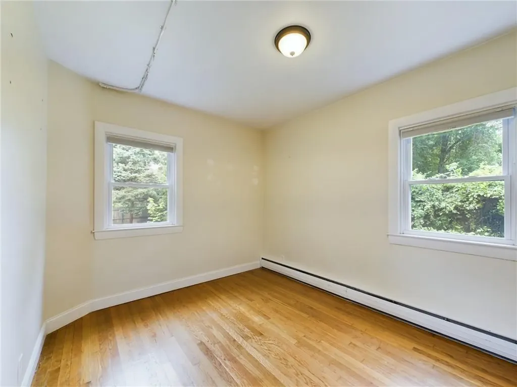 98 Nassau Street East Providence RI 02914