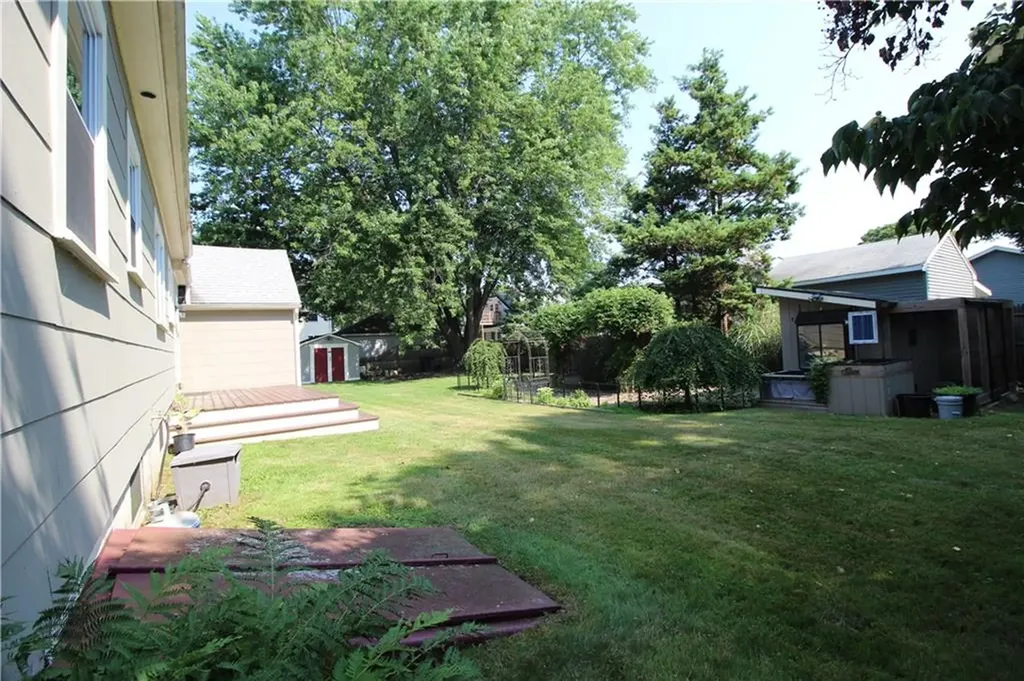 98 Nassau Street East Providence RI 02914