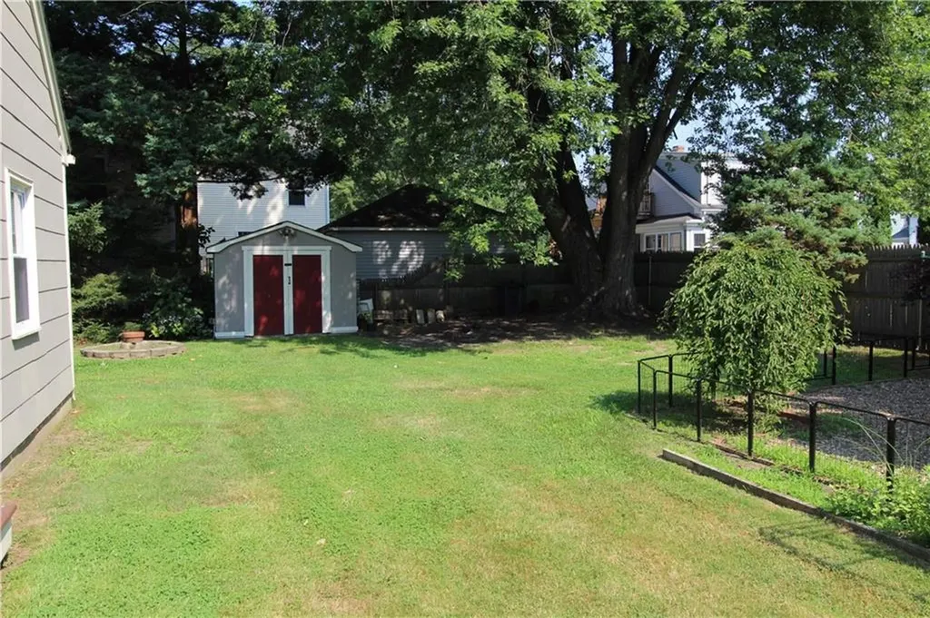 98 Nassau Street East Providence RI 02914