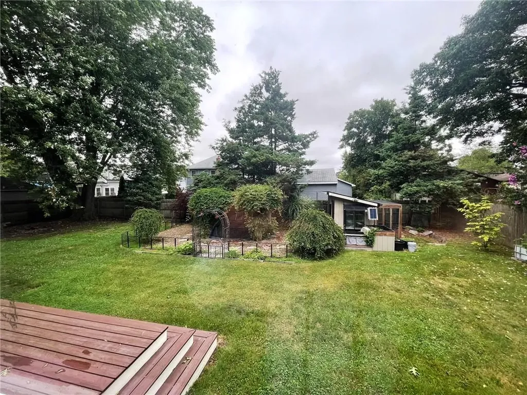 98 Nassau Street East Providence RI 02914