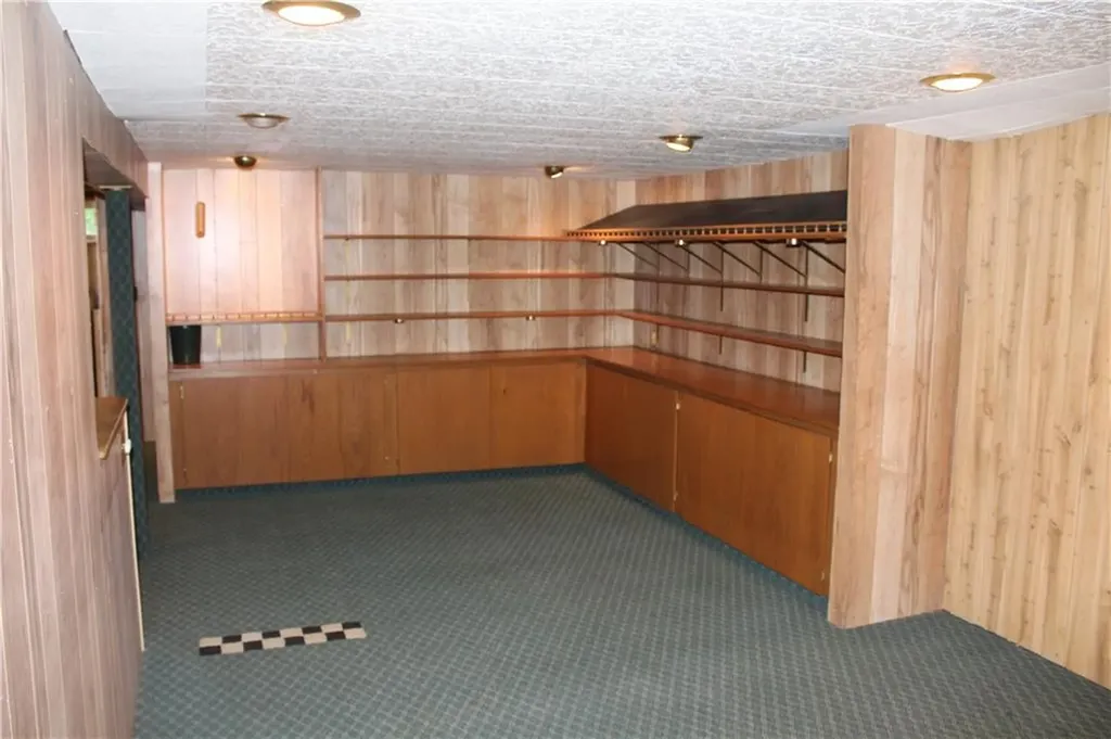 98 Nassau Street East Providence RI 02914