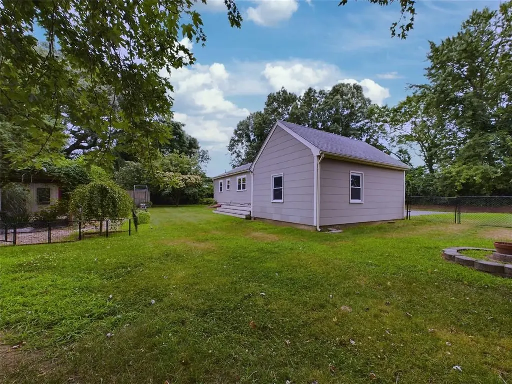 98 Nassau Street East Providence RI 02914