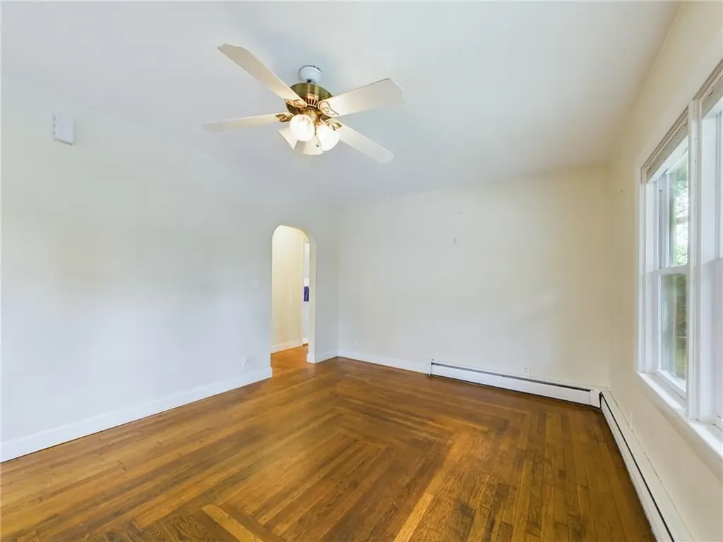 98 Nassau Street East Providence RI 02914