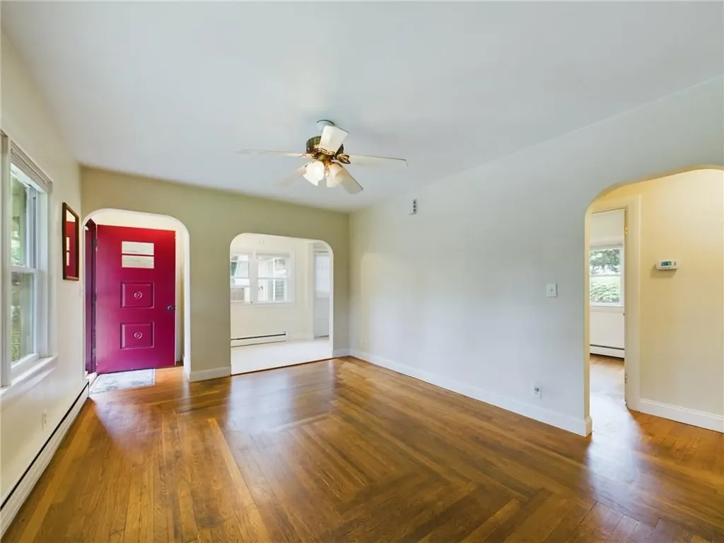 98 Nassau Street East Providence RI 02914