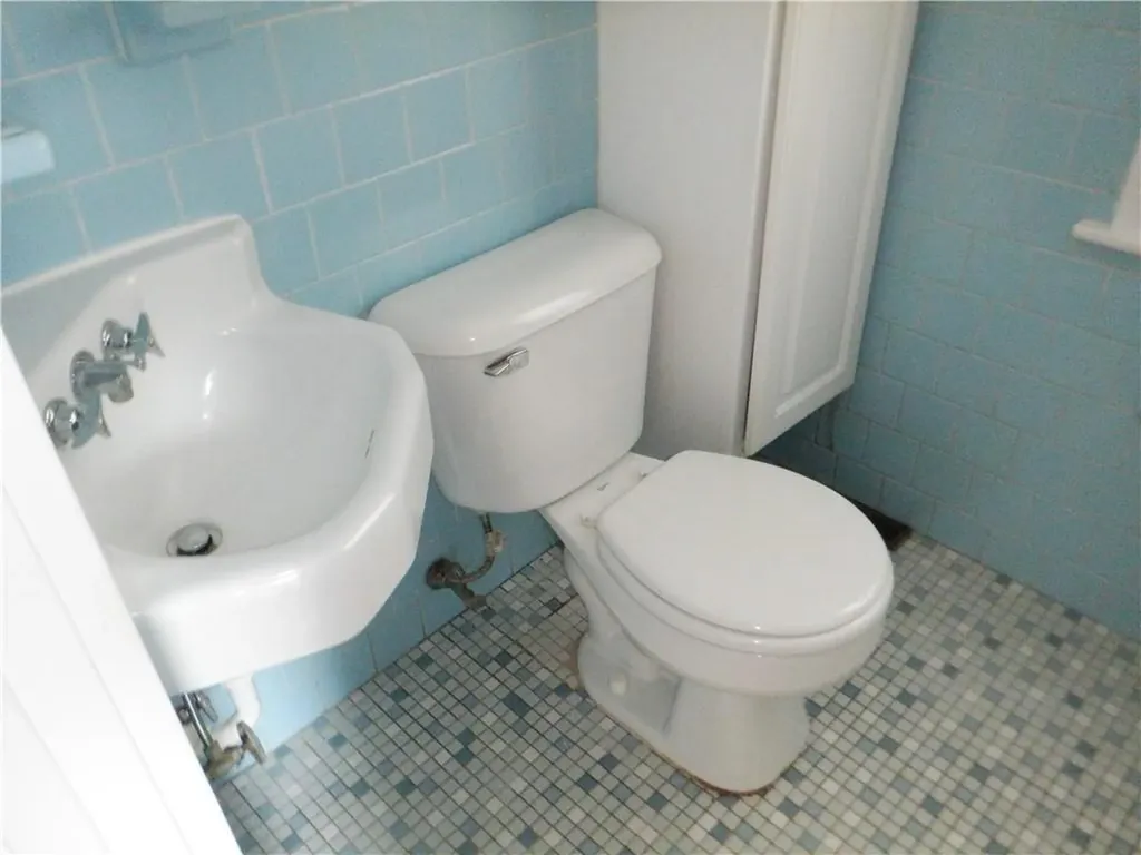56 Boxwood Avenue Cranston RI 02910