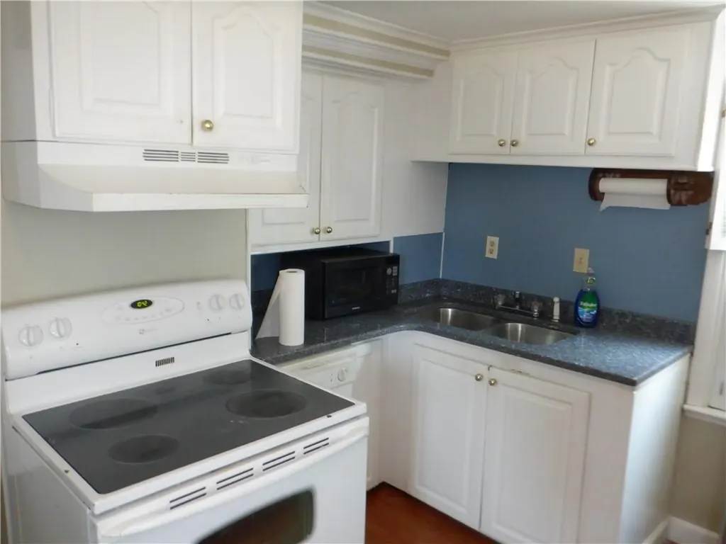 56 Boxwood Avenue Cranston RI 02910
