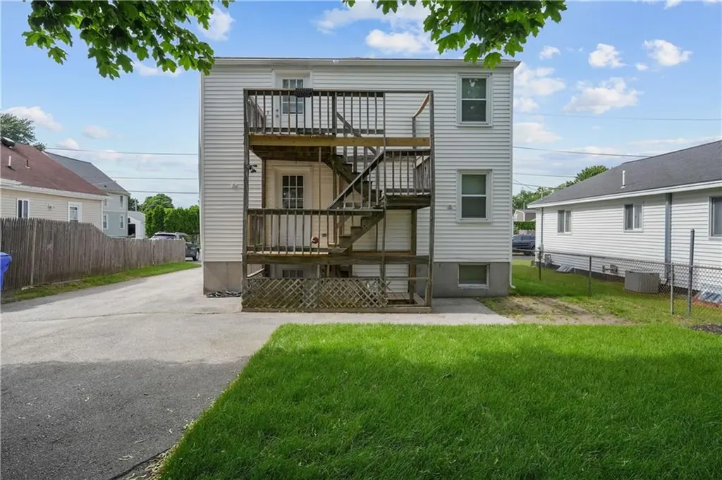 41 Dawson Street Pawtucket RI 02861