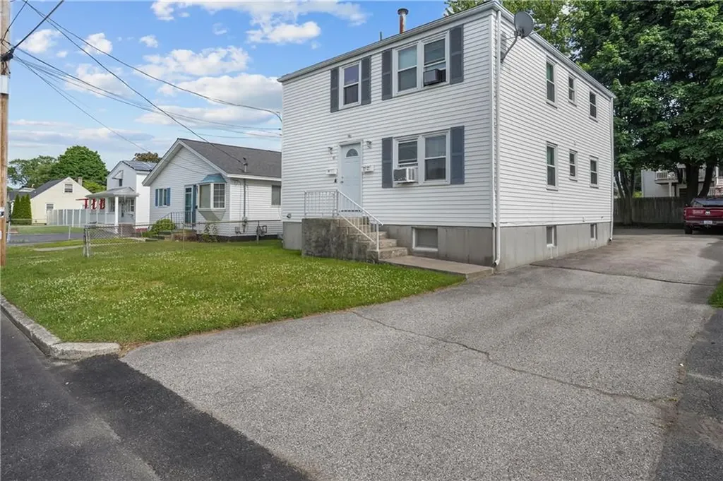 41 Dawson Street Pawtucket RI 02861