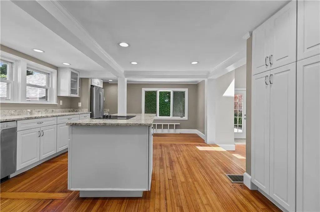 34 Pope Street Newport RI 02840