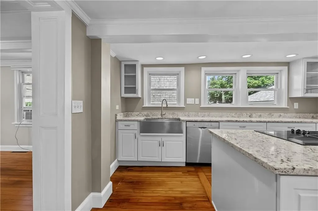 34 Pope Street Newport RI 02840