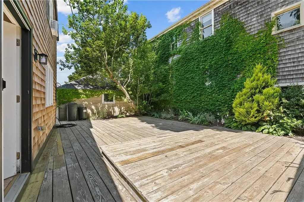 34 Pope Street Newport RI 02840