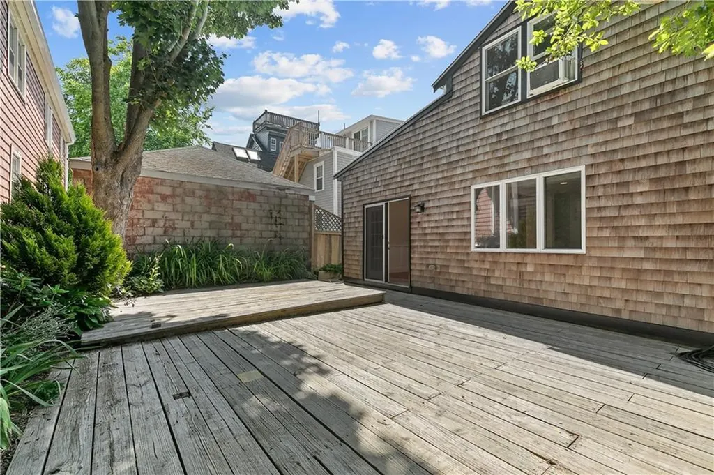 34 Pope Street Newport RI 02840