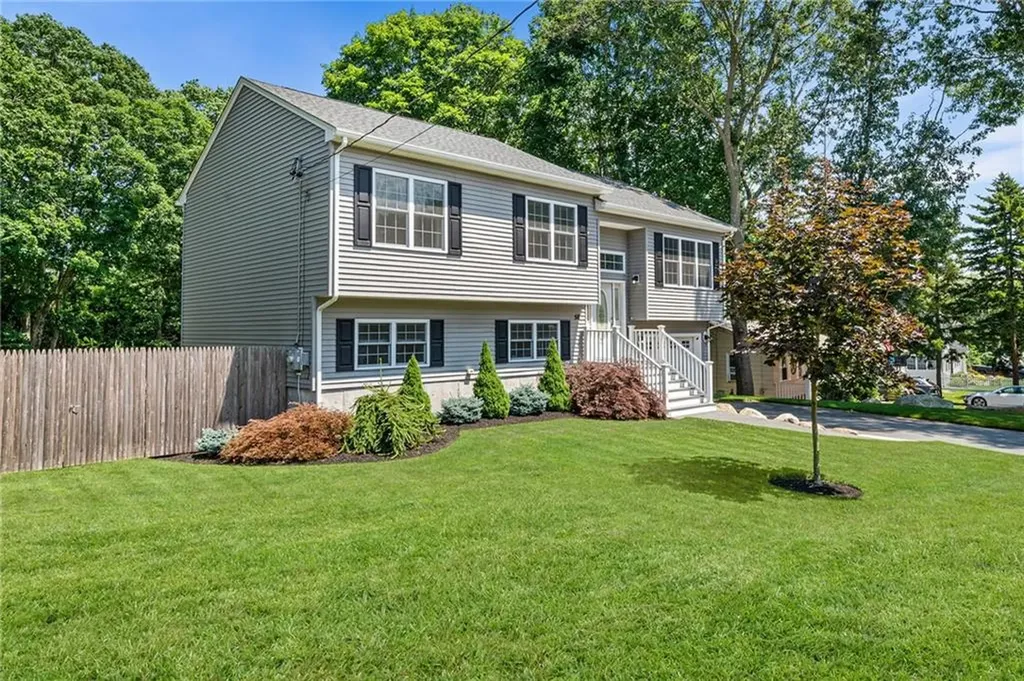 58 Taft Street Coventry RI 02816