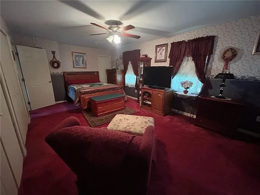 28 Carl Drive Tiverton RI 02878