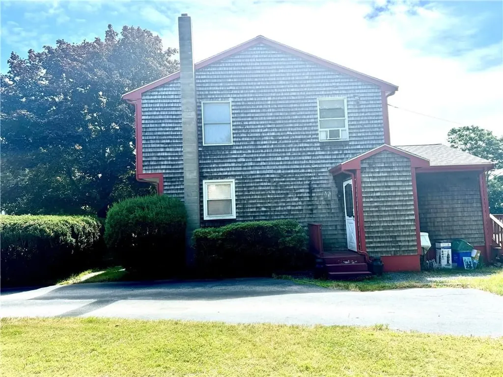 28 Carl Drive Tiverton RI 02878