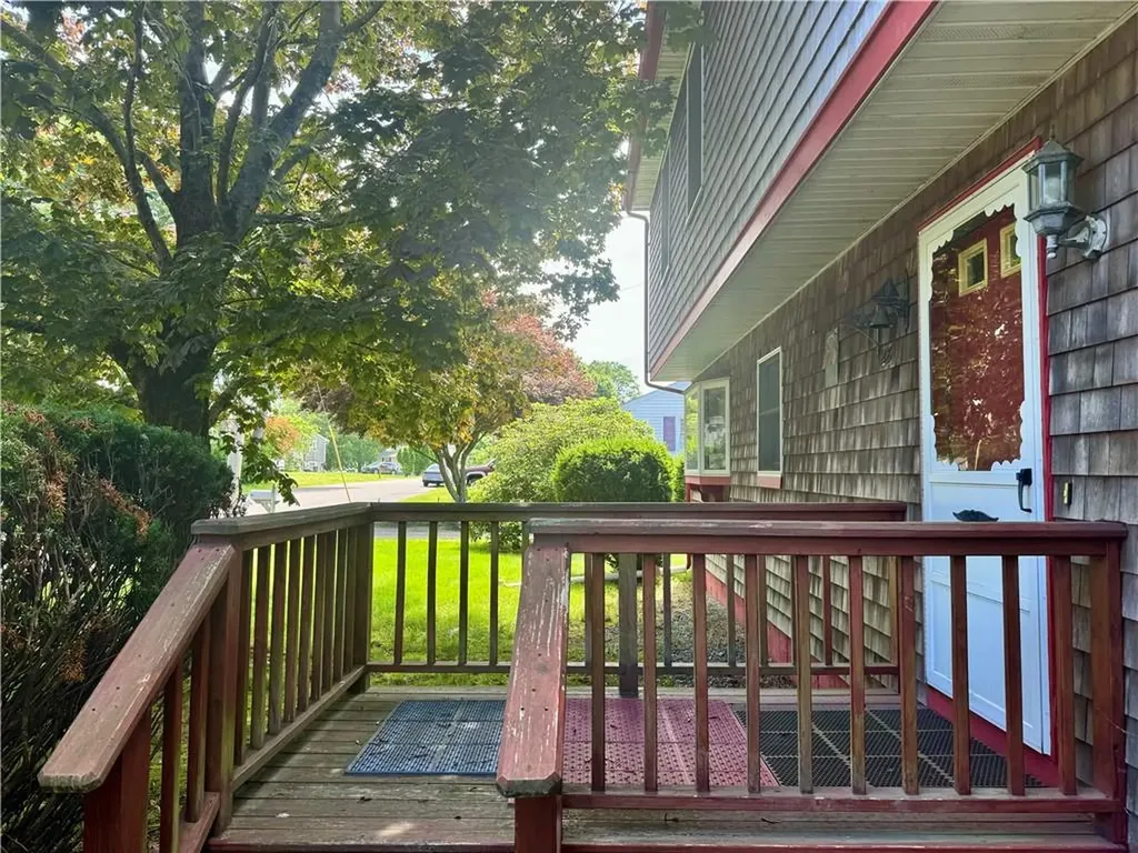 28 Carl Drive Tiverton RI 02878