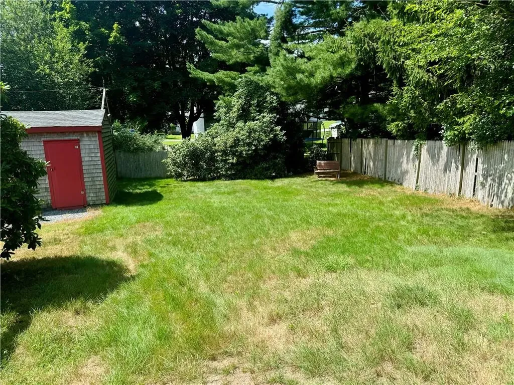 28 Carl Drive Tiverton RI 02878