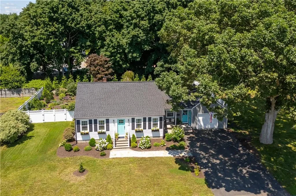 43 Greylock Road Bristol RI 02809