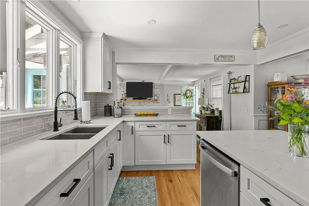 43 Greylock Road Bristol RI 02809