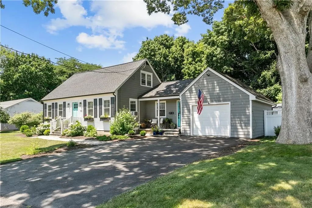 43 Greylock Road Bristol RI 02809