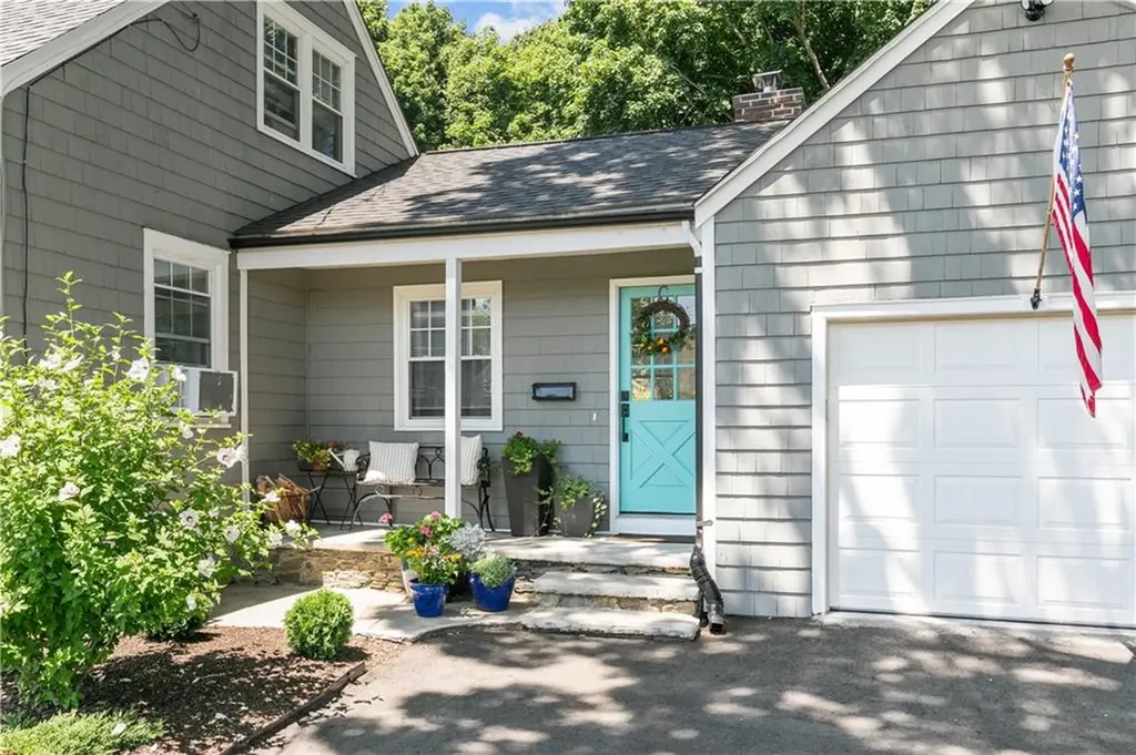 43 Greylock Road Bristol RI 02809