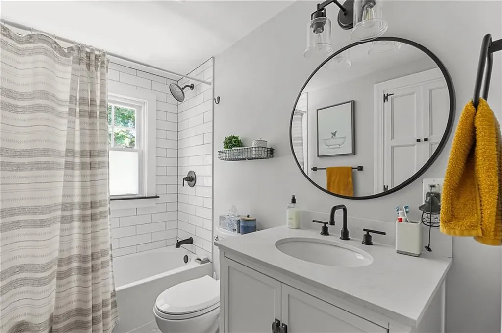 43 Greylock Road Bristol RI 02809