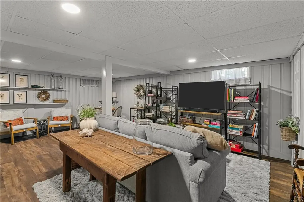 43 Greylock Road Bristol RI 02809