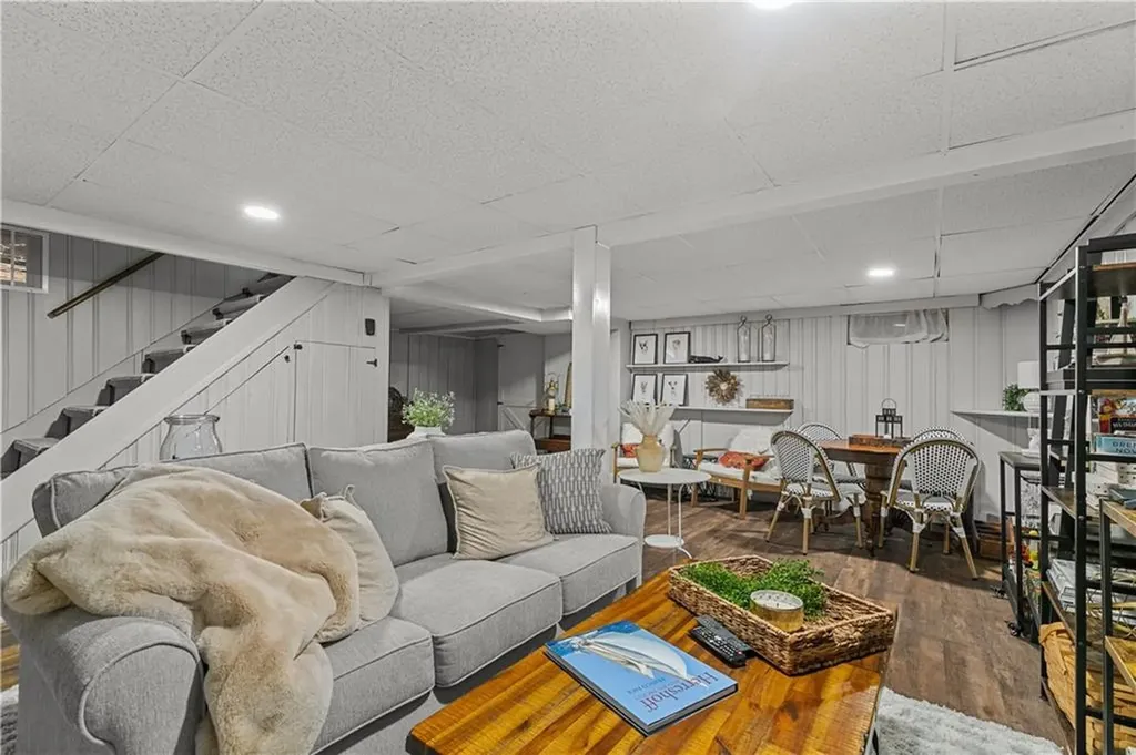 43 Greylock Road Bristol RI 02809