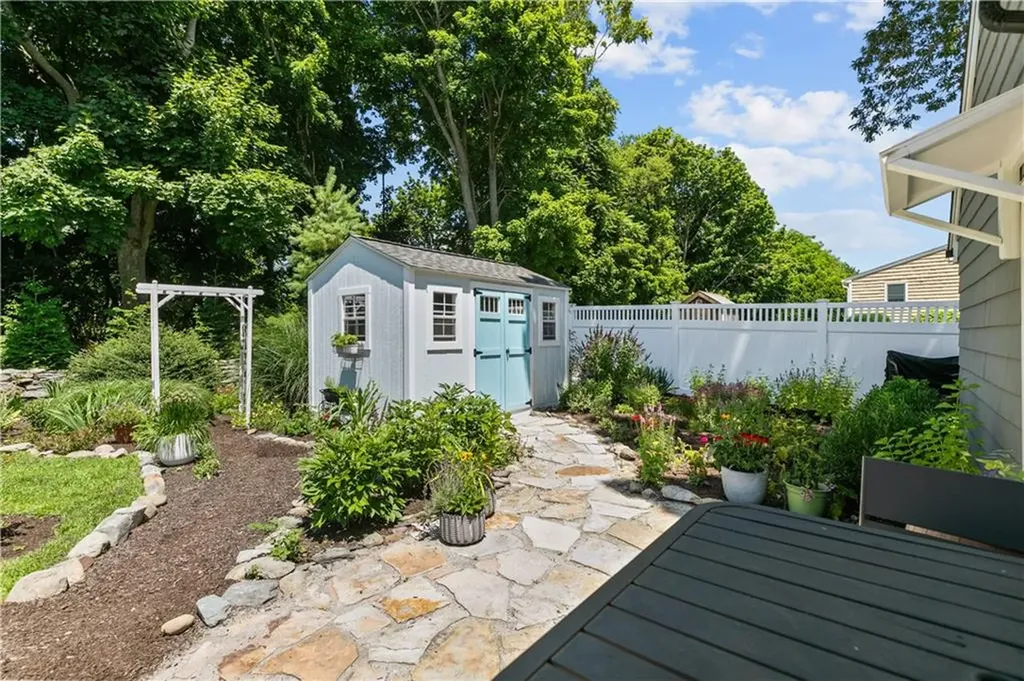 43 Greylock Road Bristol RI 02809
