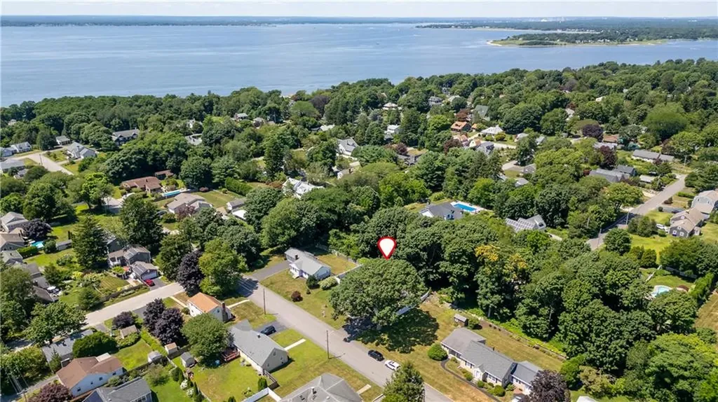 43 Greylock Road Bristol RI 02809