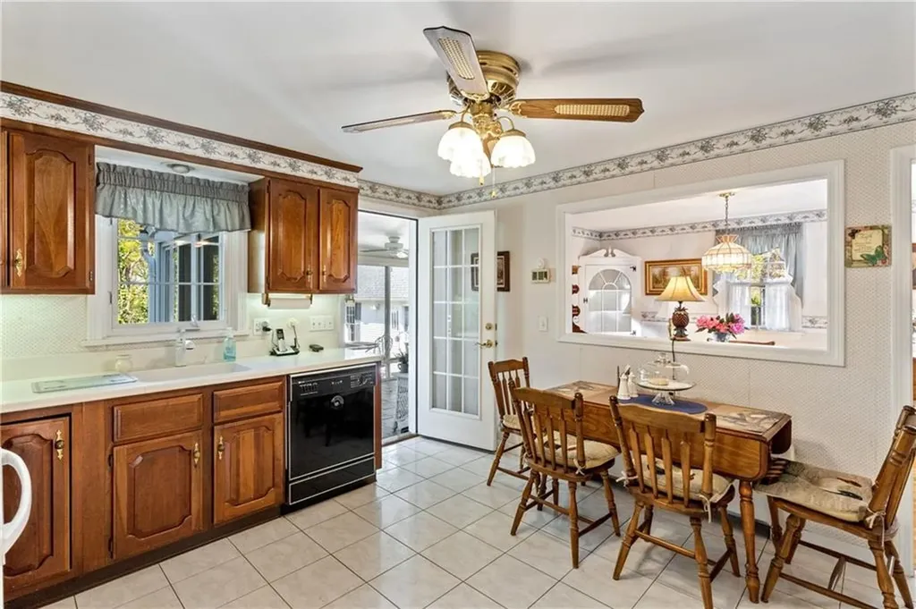 21 Tilton Street West Warwick RI 02893