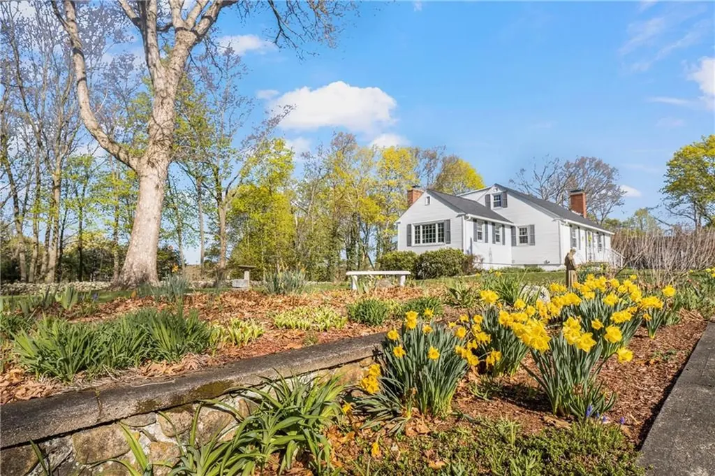 21 Tilton Street West Warwick RI 02893