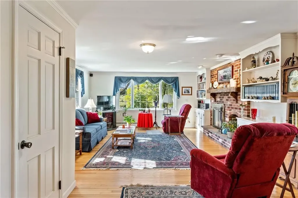 21 Tilton Street West Warwick RI 02893
