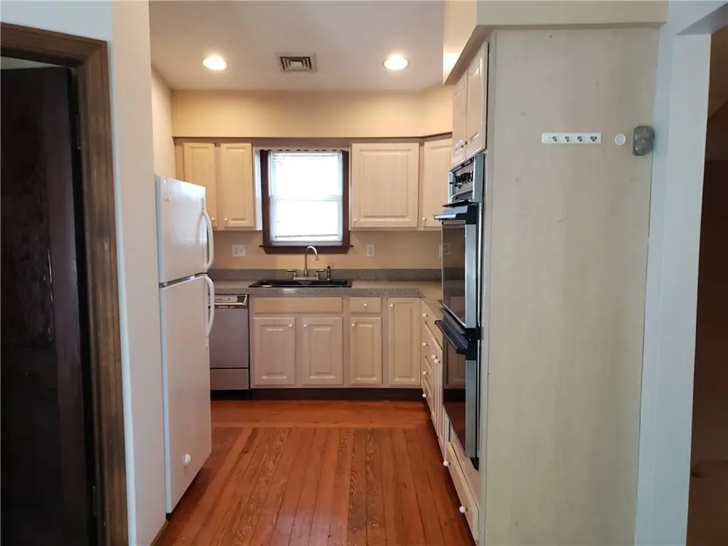 19 Potter Street Cranston RI 02910