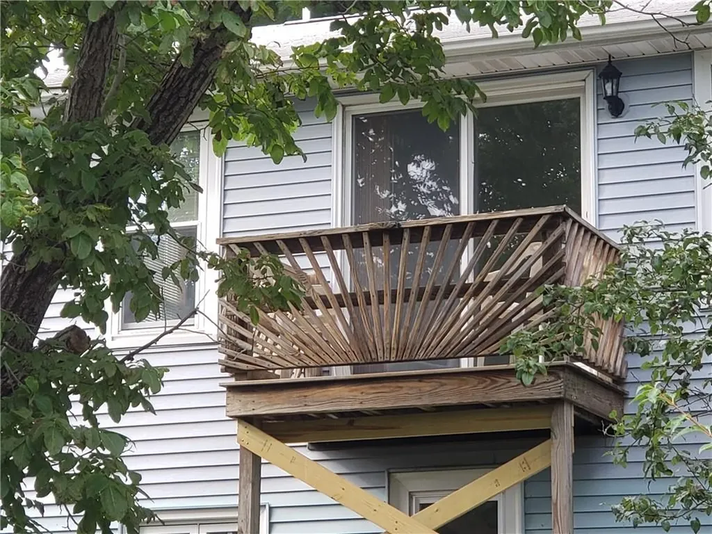 19 Potter Street Cranston RI 02910