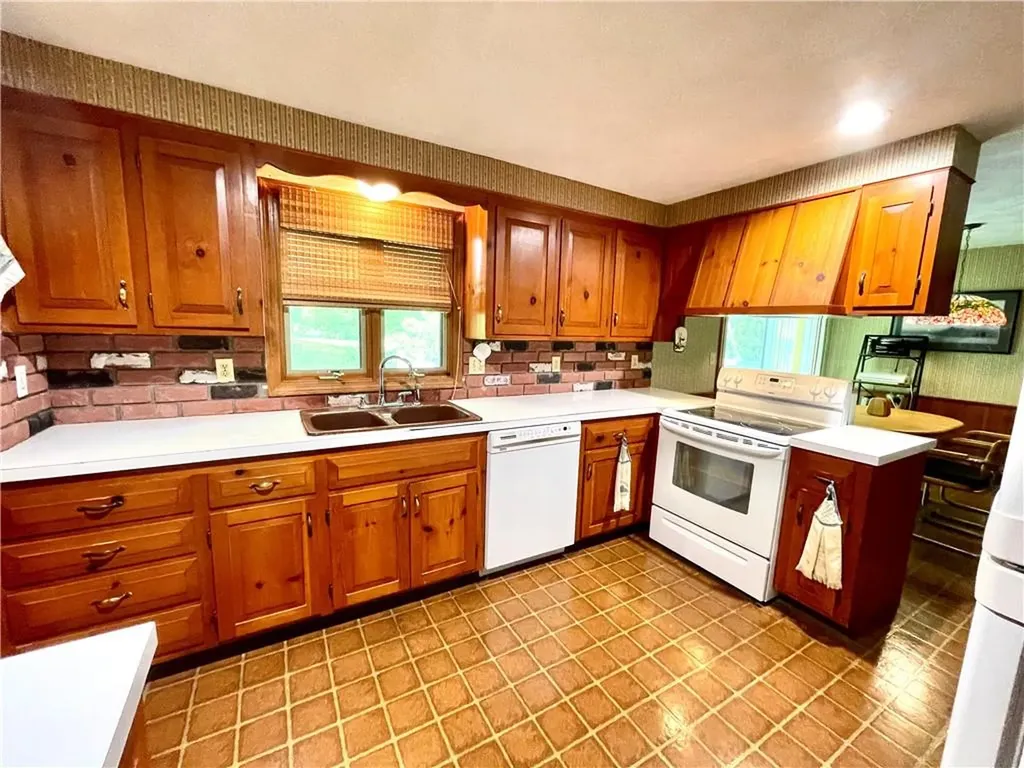 973 North Main Road Jamestown RI 02835